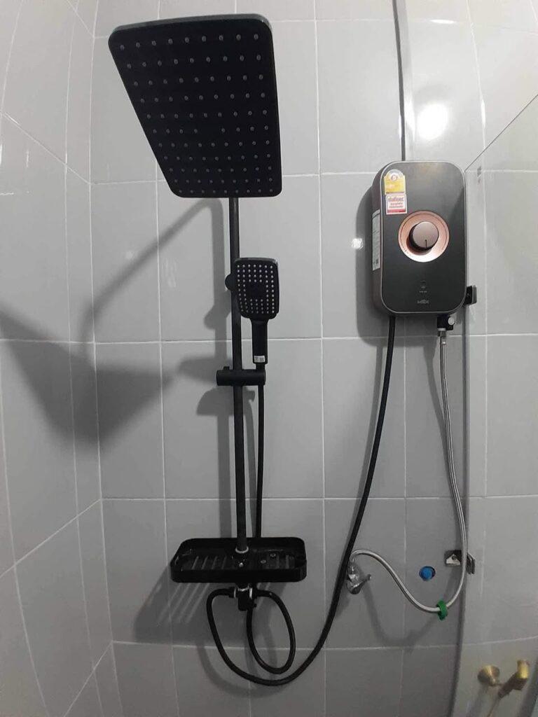 รูปงานติดตั้งเครื่องทำน้ำอุ่นเกาะสมุย