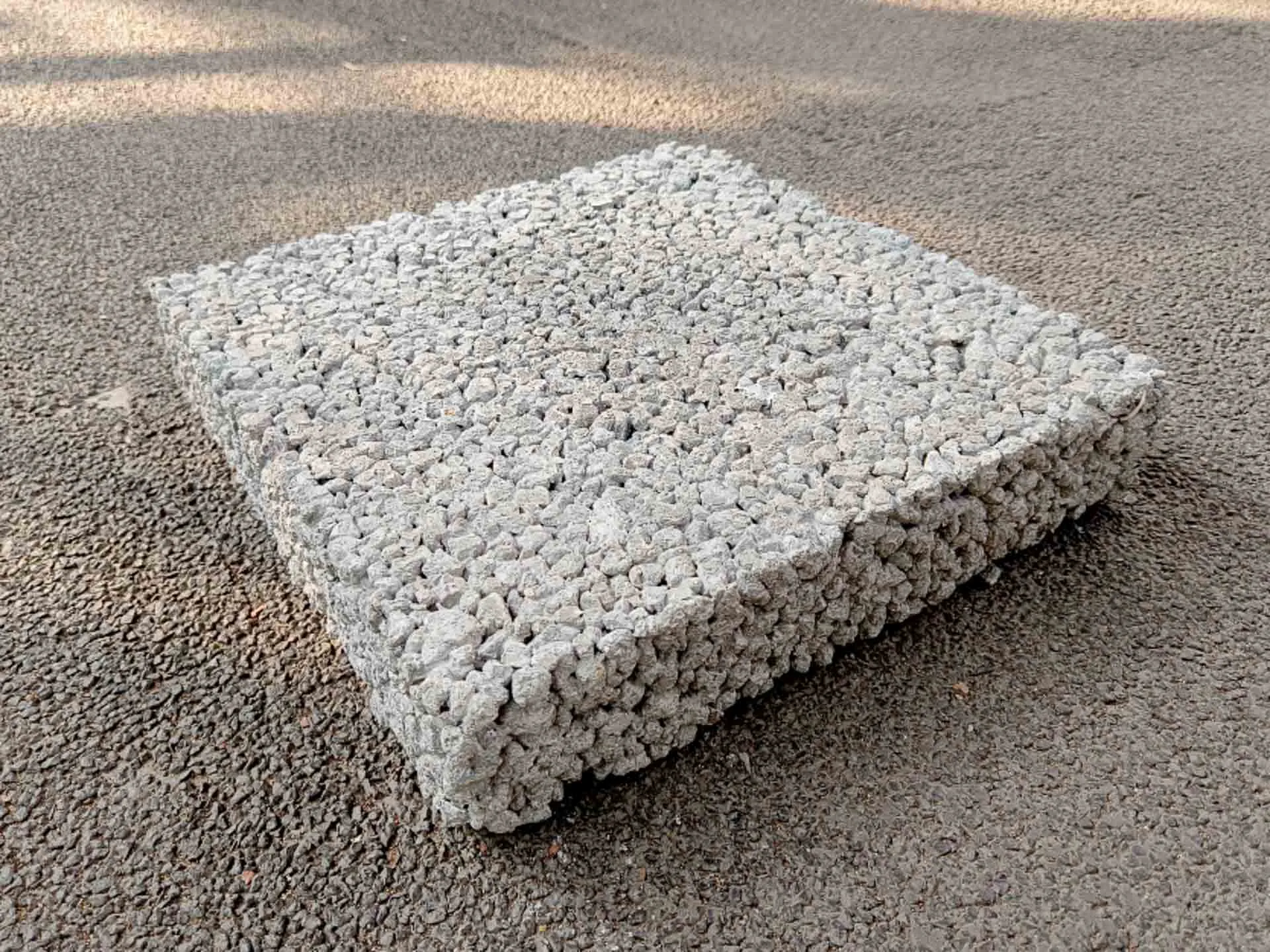 รูป คอนกรีตพรุน (Pervious Concrete)