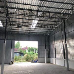 Modern warehouse facility for rent in Koh Samui, Secure storage space rental in Koh Samui, Professional warehouse interior Koh Samui, Loading dock facility warehouse rental Samui