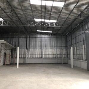 Modern warehouse facility for rent in Koh Samui, Secure storage space rental in Koh Samui, Professional warehouse interior Koh Samui, Loading dock facility warehouse rental Samui