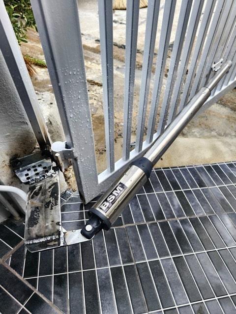 ติดตั้งประตูรั้วรีโมท บานสวิง ในเกาะสมุย โดยสมุยโฮมเซอร์วิส